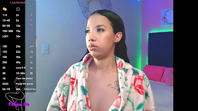 SallyWhitee online show from 23, 11, 2025