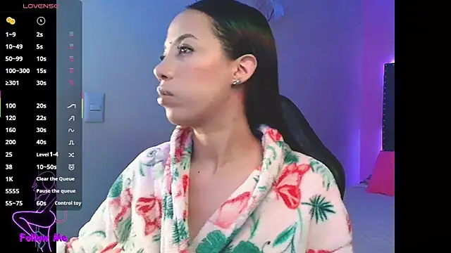 SallyWhitee online show from 30, 9, 2025