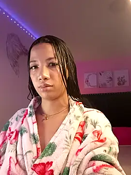 SallyWhitee online show from 16, 2, 2026