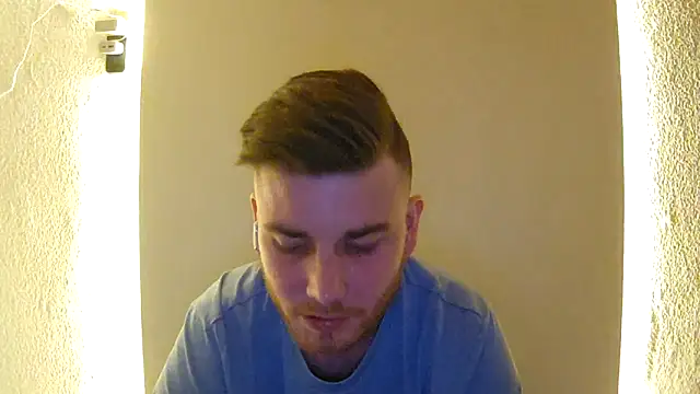 Snapshot of Foxtrott_242 chatting on 30, 4, 2026 Foxtrott 242 online show from 30, 4, 2026