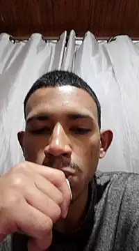 Snapshot of Mineirinho043 chatting on 2, 3, 2025 Mineirinho043 online show from 2, 3, 2025