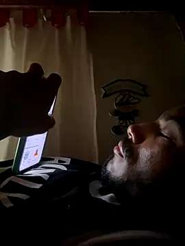 Mineirinho043 online show from 22, 10, 2025