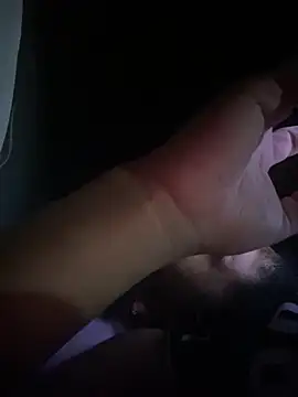 Mineirinho043 online show from 18, 12, 2025