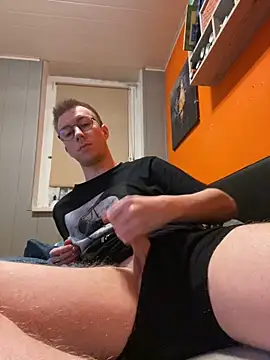 ItsMeLumisch online show from 27, 2, 2025