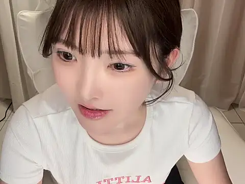 Snapshot of mimitan4545 chatting on 4, 2, 2025 mimitan4545 online show from 4, 2, 2025