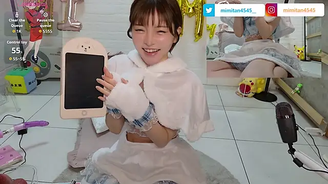 Snapshot of mimitan4545 chatting on 22, 5, 2026 mimitan4545 online show from 22, 5, 2026
