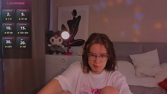 Mia Luw online show from 12, 10, 2025