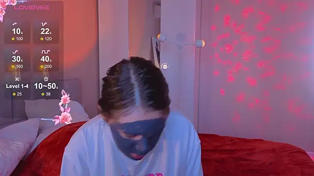 Mia Luw online show from 6, 11, 2025