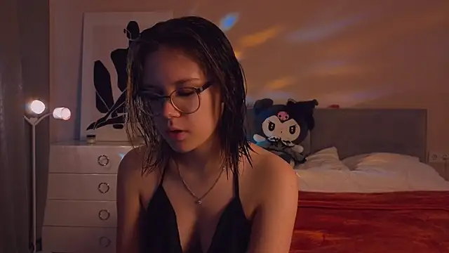 Snapshot of Mia_Luw chatting on 20, 9, 2025 Mia Luw online show from 20, 9, 2025