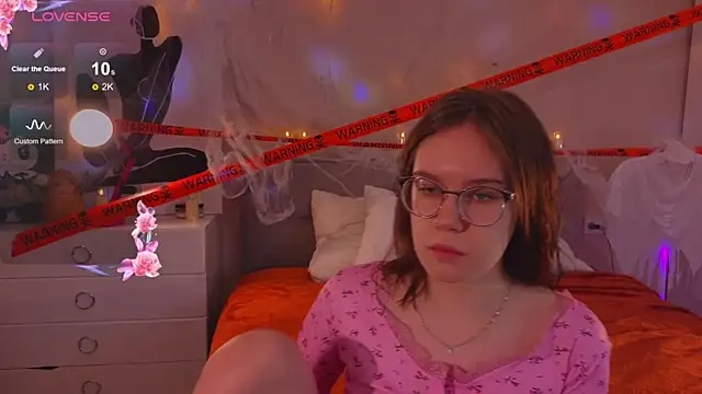 Mia Luw online show from 26, 10, 2025