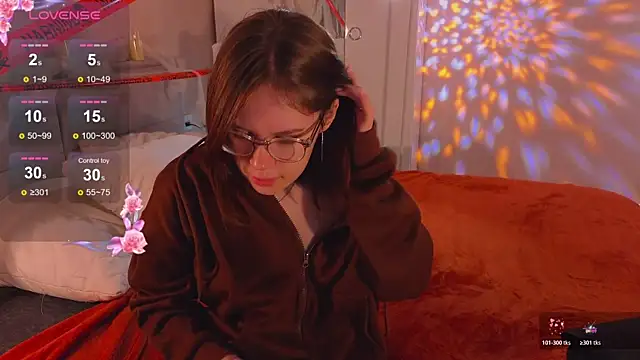 Mia Luw online show from 1, 11, 2025