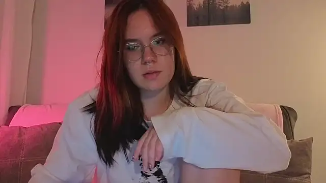 Mia Luw online show from 22, 7, 2026
