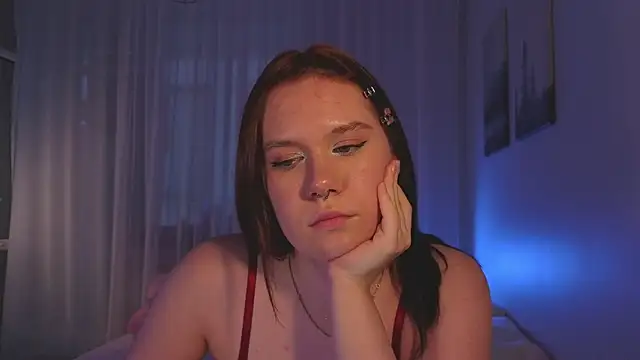 Mia Luw online show from 4, 7, 2026