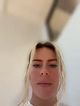 Snapshot of oliviafranciis chatting on 21, 7, 2026 oliviafranciis online show from 21, 7, 2026