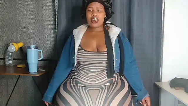 Snapshot of Cuddle_Bear chatting on 1, 7, 2026 Cuddle Bear online show from 1, 7, 2026