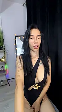 Celine Roxelle online show from 13, 7, 2026