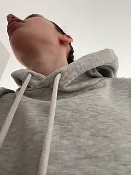 Celine Roxelle online show from 17, 12, 2025