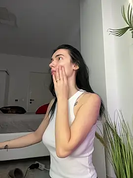 Celine Roxelle online show from 13, 1, 2026