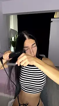 Celine Roxelle online show from 4, 8, 2026