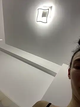 Celine Roxelle online show from 10, 1, 2026