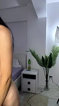 Celine Roxelle online show from 4, 7, 2026