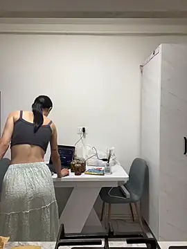Celine Roxelle online show from 20, 6, 2026