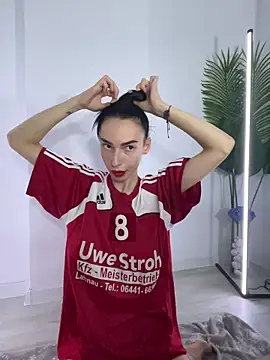 Snapshot of Celine_Roxelle chatting on 12, 11, 2025 Celine Roxelle online show from 12, 11, 2025