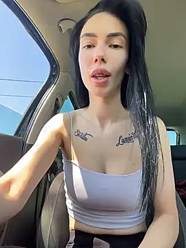 Snapshot of Celine_Roxelle chatting on 6, 5, 2026 Celine Roxelle online show from 6, 5, 2026