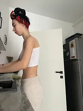 Celine Roxelle online show from 19, 3, 2026