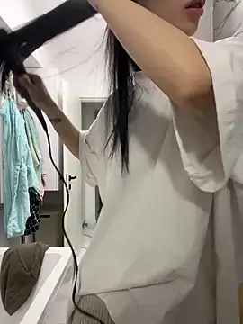 Celine Roxelle online show from 12, 3, 2026