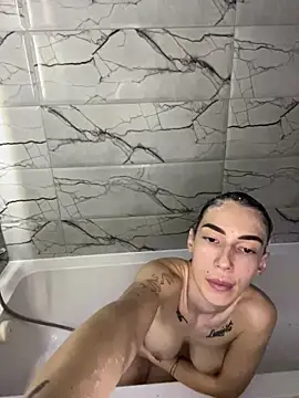 Snapshot of Celine_Roxelle chatting on 20, 11, 2025 Celine Roxelle online show from 20, 11, 2025