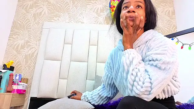 dafnnelewis online show from 7, 1, 2026