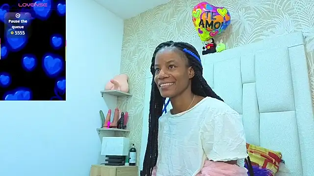 Snapshot of dafnnelewis chatting on 22, 6, 2026 dafnnelewis online show from 22, 6, 2026