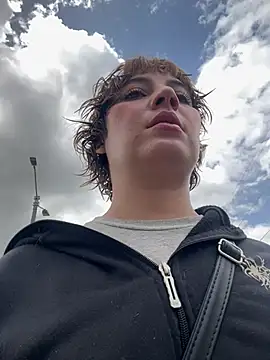 Maggie Geller online show from 5, 2, 2026