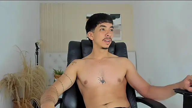 ISAAC CRYSTON online show from 13, 2, 2026