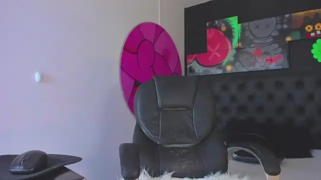 ISAAC CRYSTON online show from 14, 10, 2025