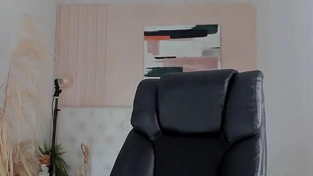 ISAAC CRYSTON online show from 23, 10, 2025