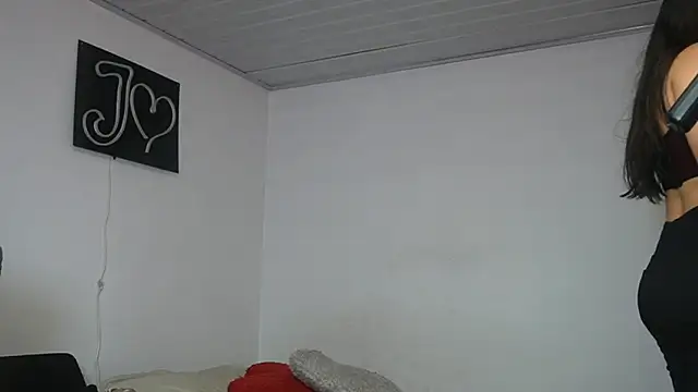 AliciaNess7 online show from 25, 5, 2026