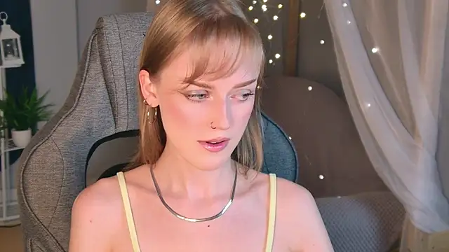 KiraMontoya online show from 8, 7, 2026