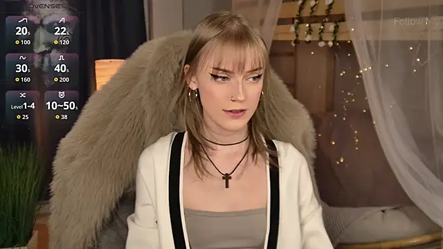 KiraMontoya online show from 27, 4, 2026
