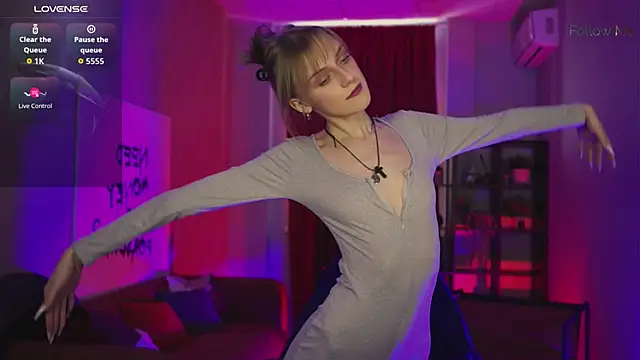 KiraMontoya online show from 11, 2, 2026