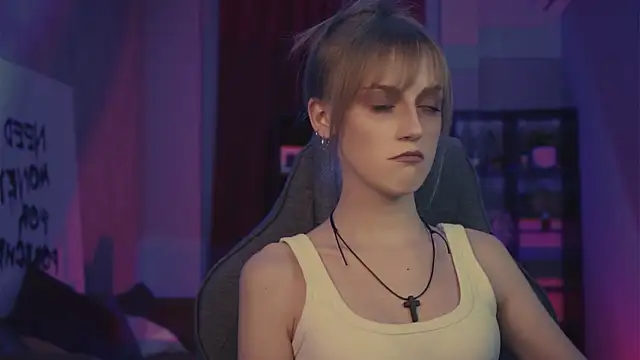 KiraMontoya online show from 4, 2, 2026