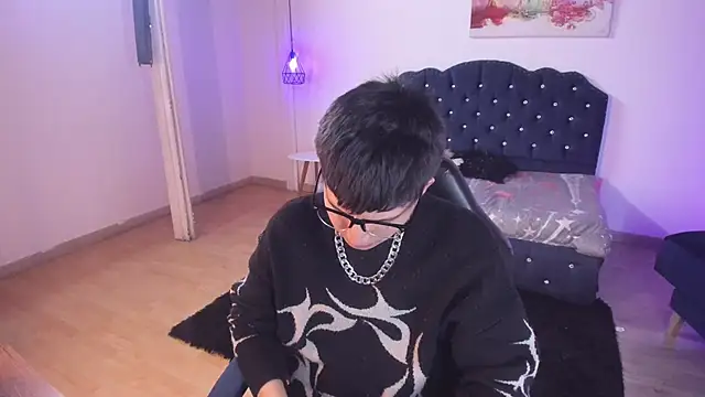 Golden-Boyy online show from 19, 9, 2025