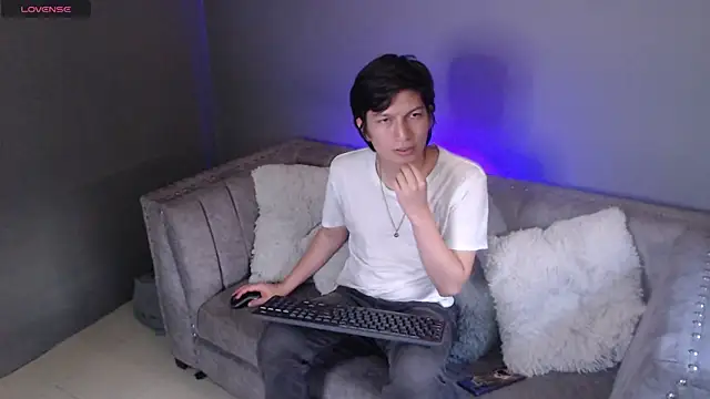 Golden-Boyy online show from 13, 2, 2025