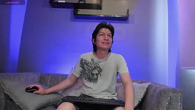 Golden-Boyy online show from 28, 2, 2025