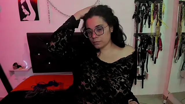 Julieta Carden  online show from 15, 4, 2026