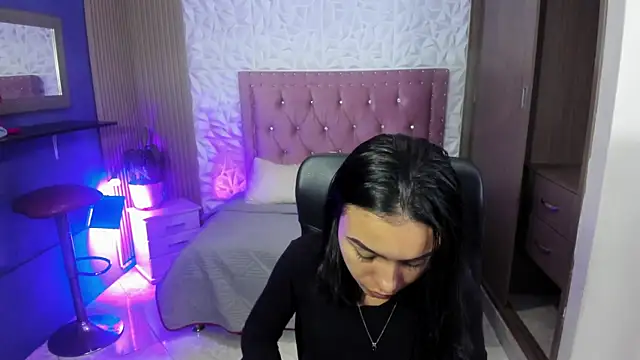 Snapshot of julieta_fn chatting on 15, 7, 2026 julieta fn online show from 15, 7, 2026