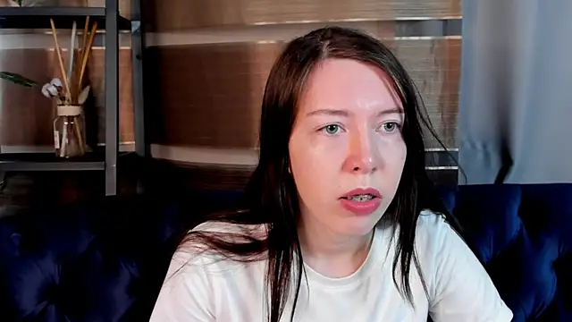 ErlinaBrabazon online show from 5, 2, 2025