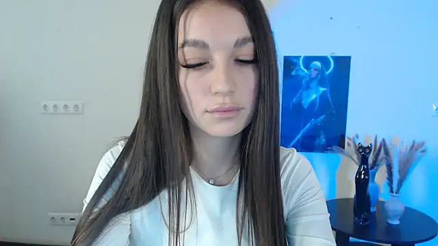 Eva Eldis online show from 5, 3, 2025