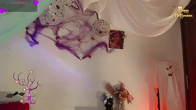 alaia sweetxxx online show from 1, 11, 2025